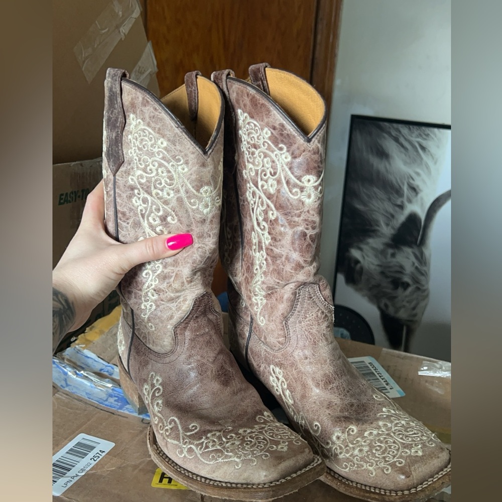Corral boots